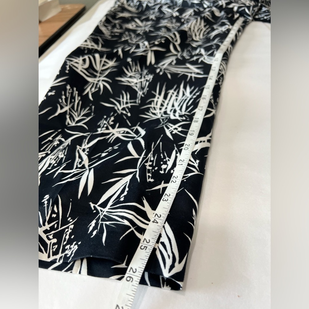 Pendleton Straight Leg Black White Floral Silk Blend Side Zipper Pant Size  18 - Picture 7 of 9